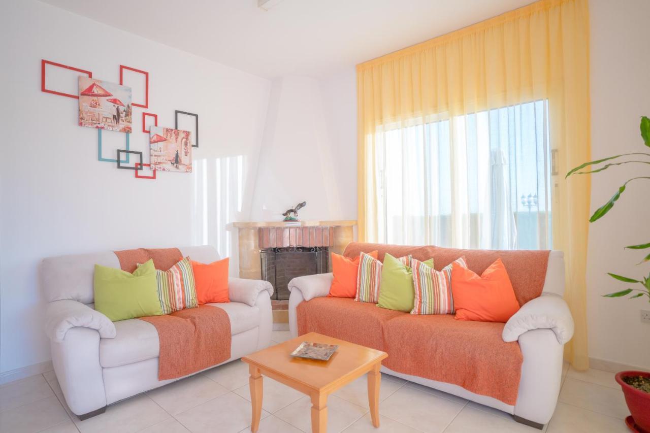 Bella Katerina By Prestige Bookings Coral Bay Bagian luar foto