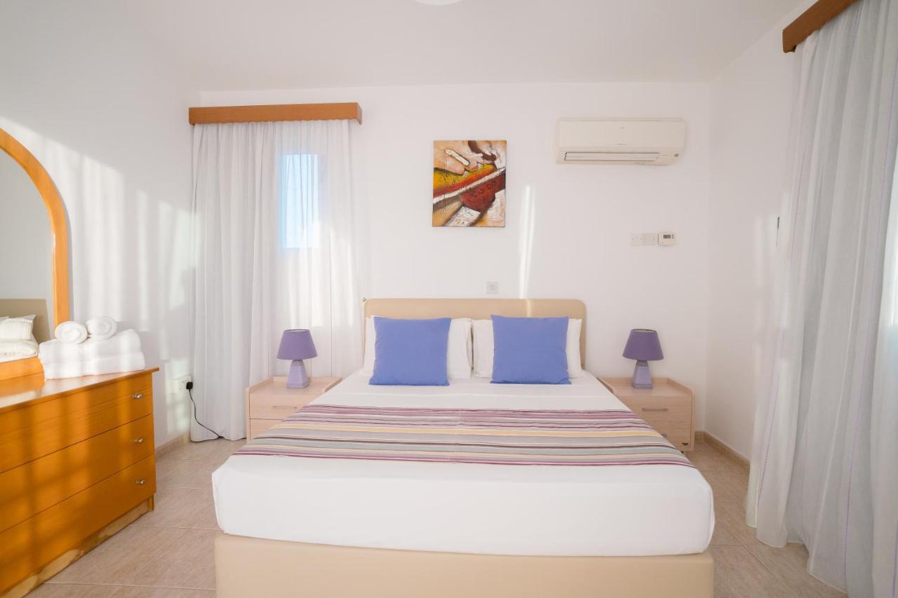 Bella Katerina By Prestige Bookings Coral Bay Bagian luar foto